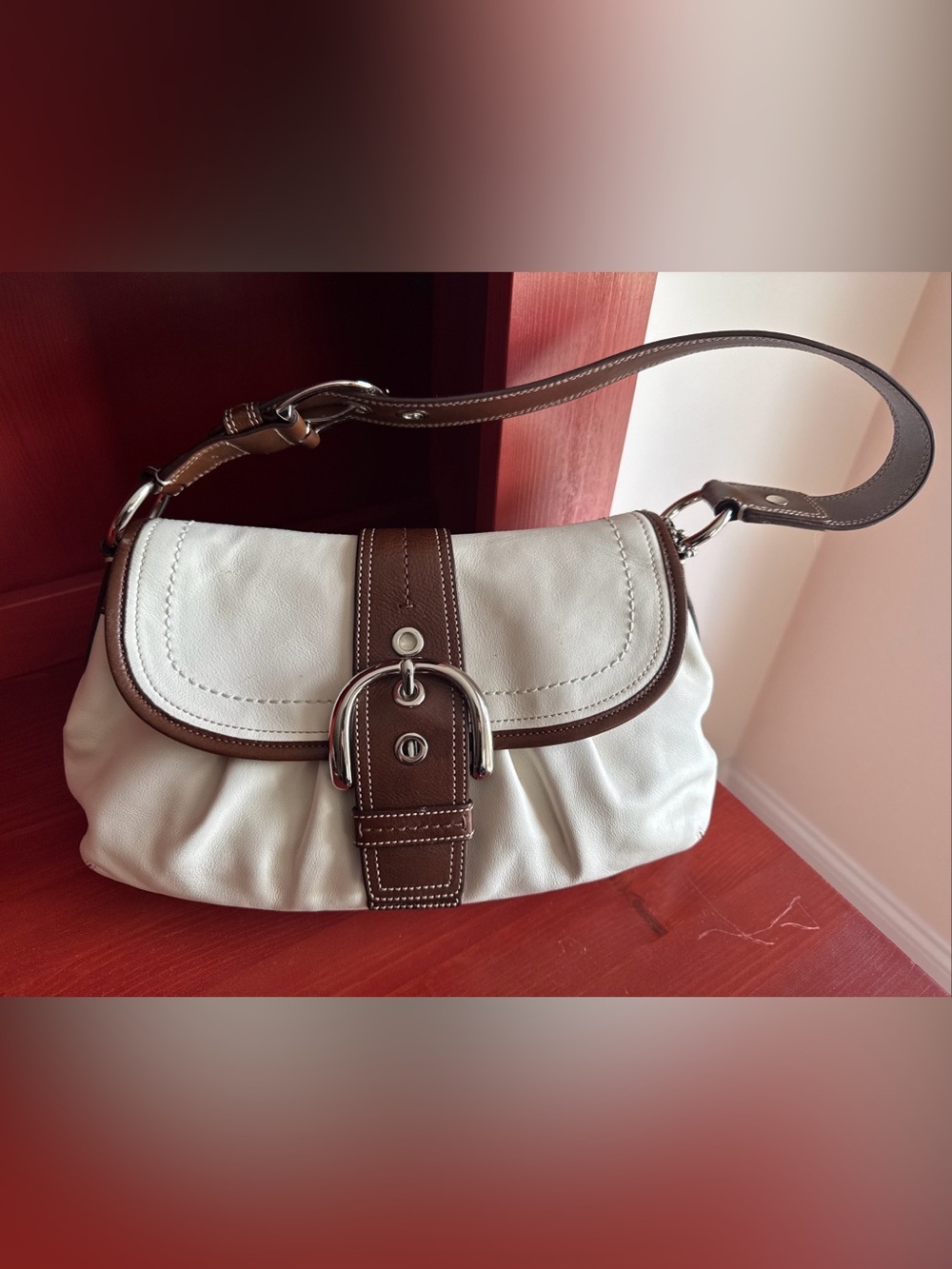 BRAND NEW VINTAGE COACH 9248 BUCKLE WHITE LEATHER BAG WITH BROWN TRIM 2010 Y2K